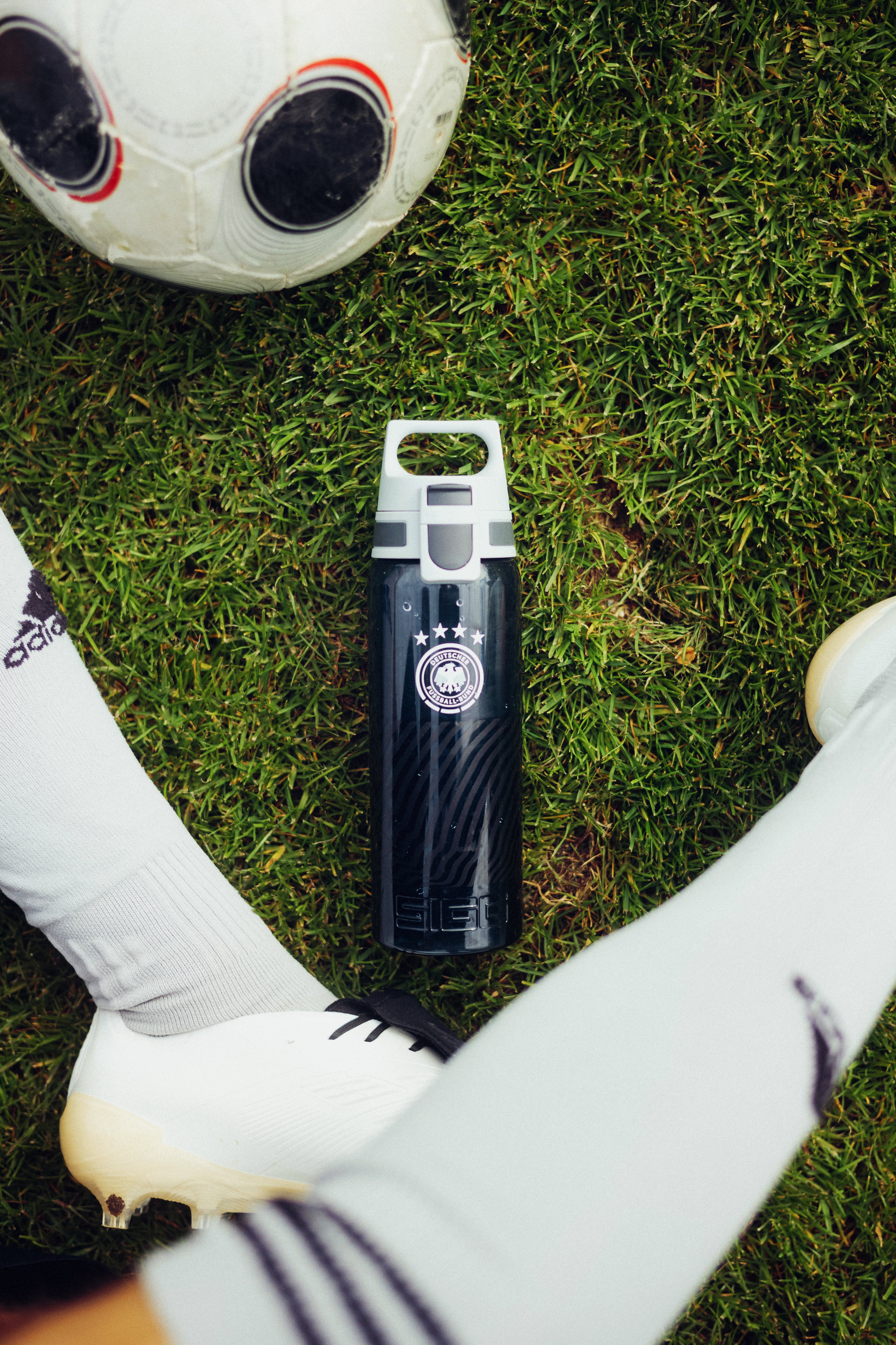 sigg-total-color-one-team-0-6-l-botella-de-aluminio-reutilizable-de-0-6-litros-c image 3