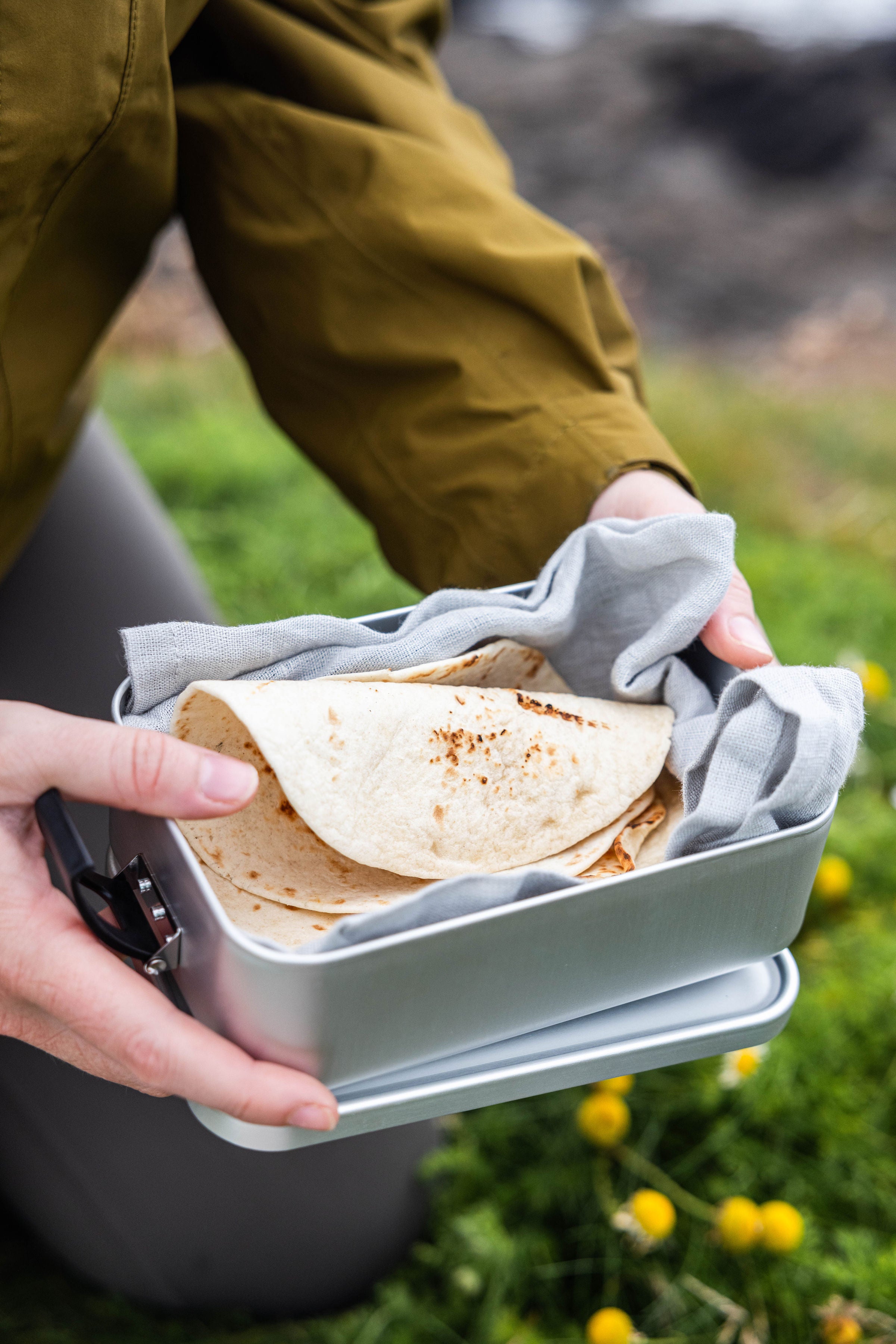 sigg-metal-food-box-caja-de-comida-met-lica-con-inserto-de-pp-extra-ble-para-mic image 7