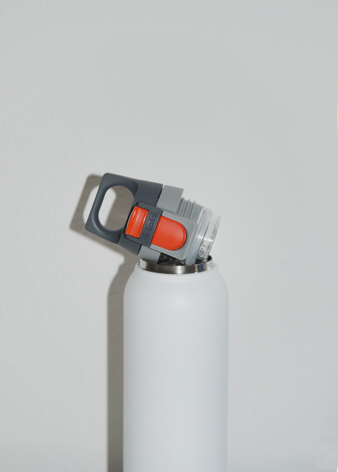 sigg-hot-cold-one-light-botella-t-rmica-de-acero-inoxidable-18-8-aislada-al-vac- image 4