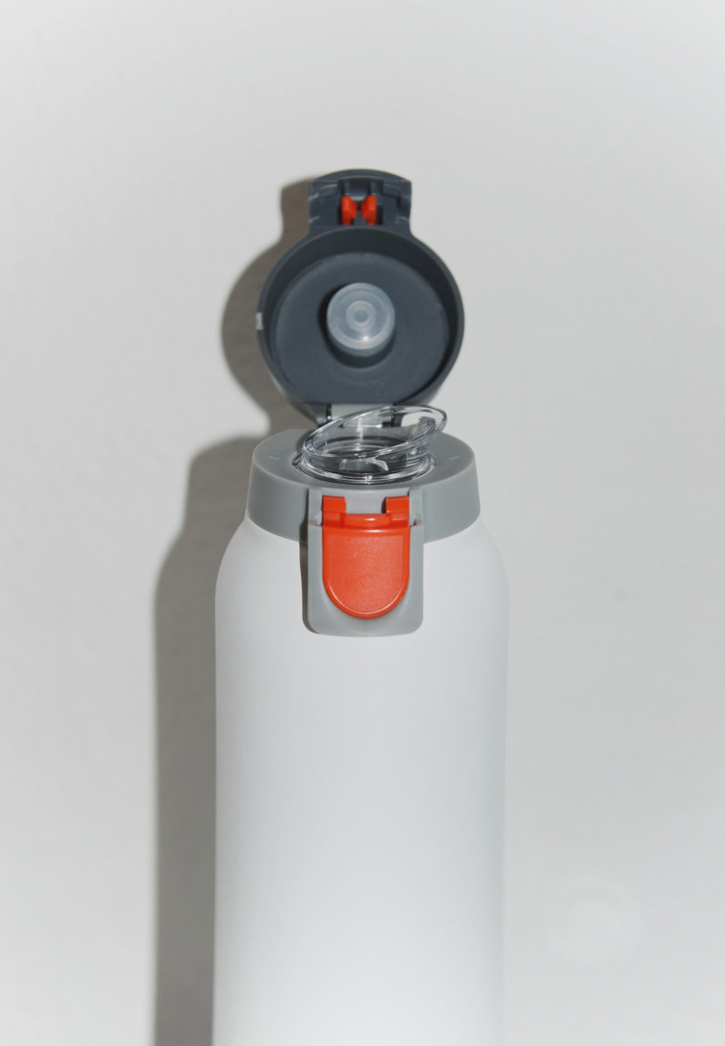 sigg-hot-cold-one-light-botella-t-rmica-de-acero-inoxidable-18-8-aislada-al-vac- image 6