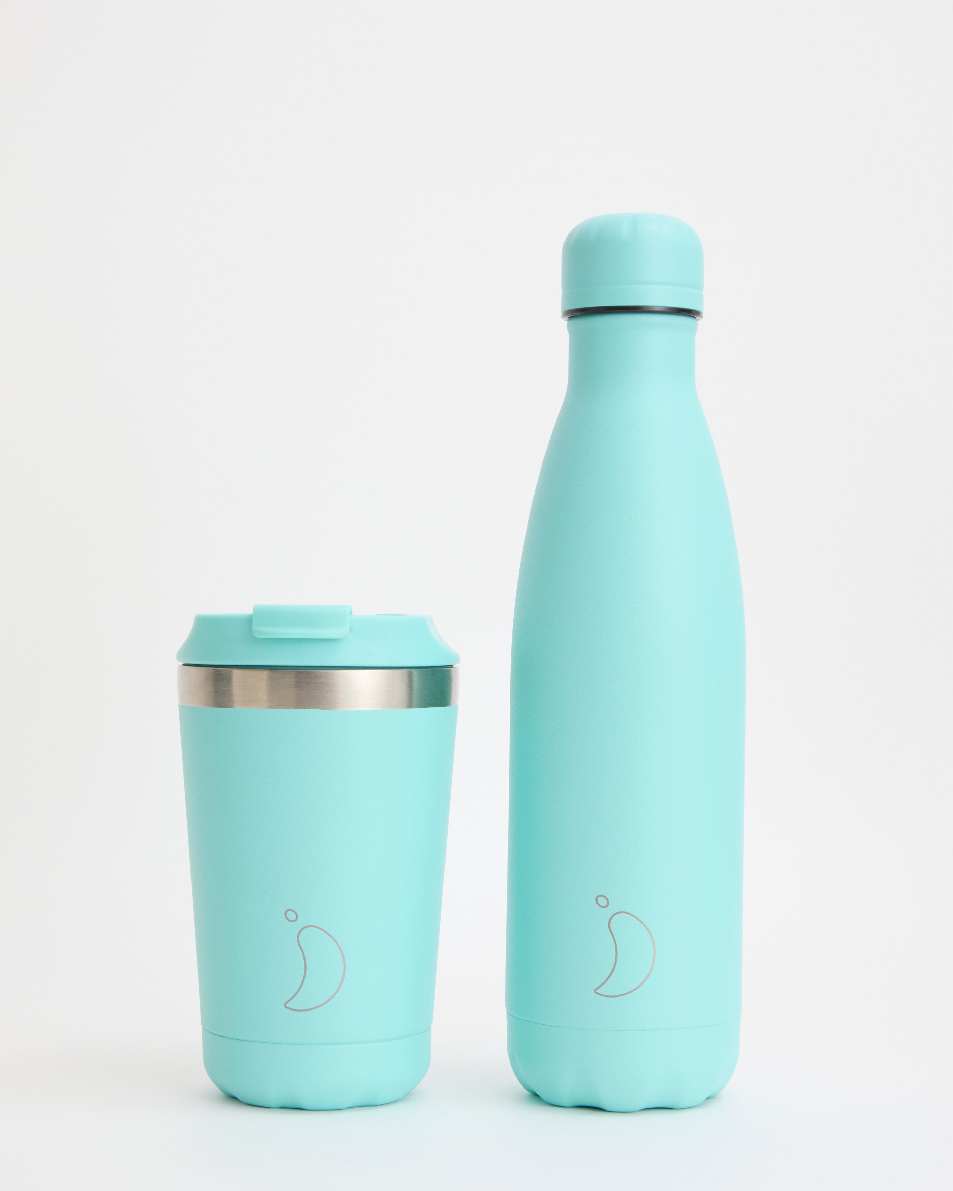 chilly-s-original-pastel-green-bundle-set-de-botella-de-agua-y-taza-de-caf-aisla image 1
